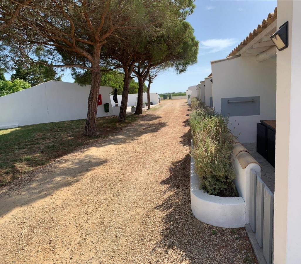Hotel Mas Des Lys Saintes-Maries-de-la-Mer Buitenkant foto
