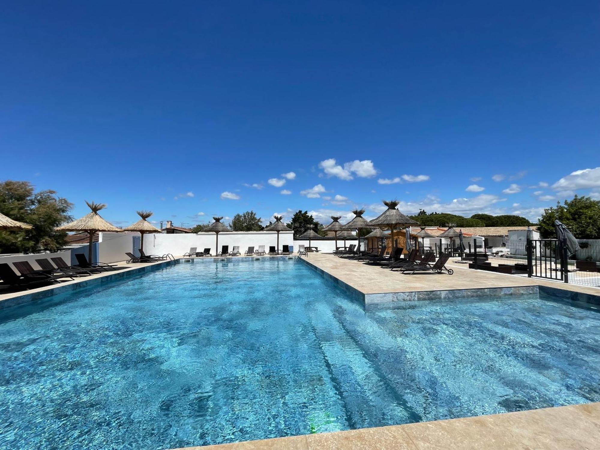 Hotel Mas Des Lys Saintes-Maries-de-la-Mer Buitenkant foto