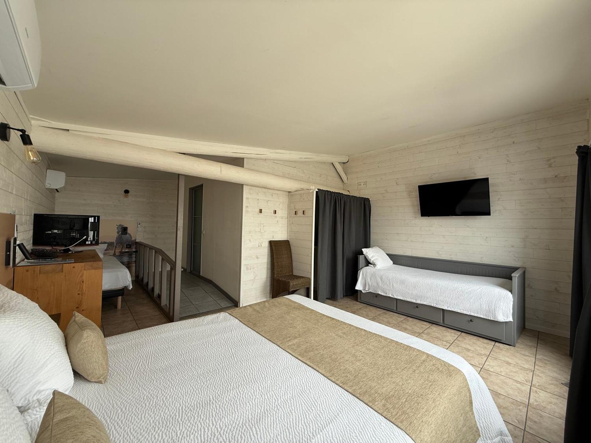 Hotel Mas Des Lys Saintes-Maries-de-la-Mer Buitenkant foto