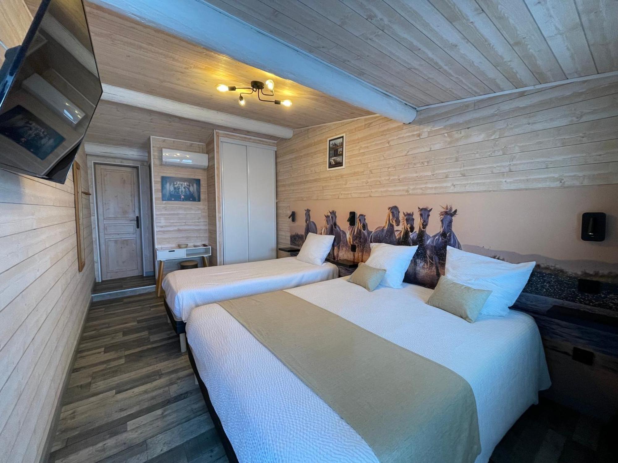Hotel Mas Des Lys Saintes-Maries-de-la-Mer Buitenkant foto