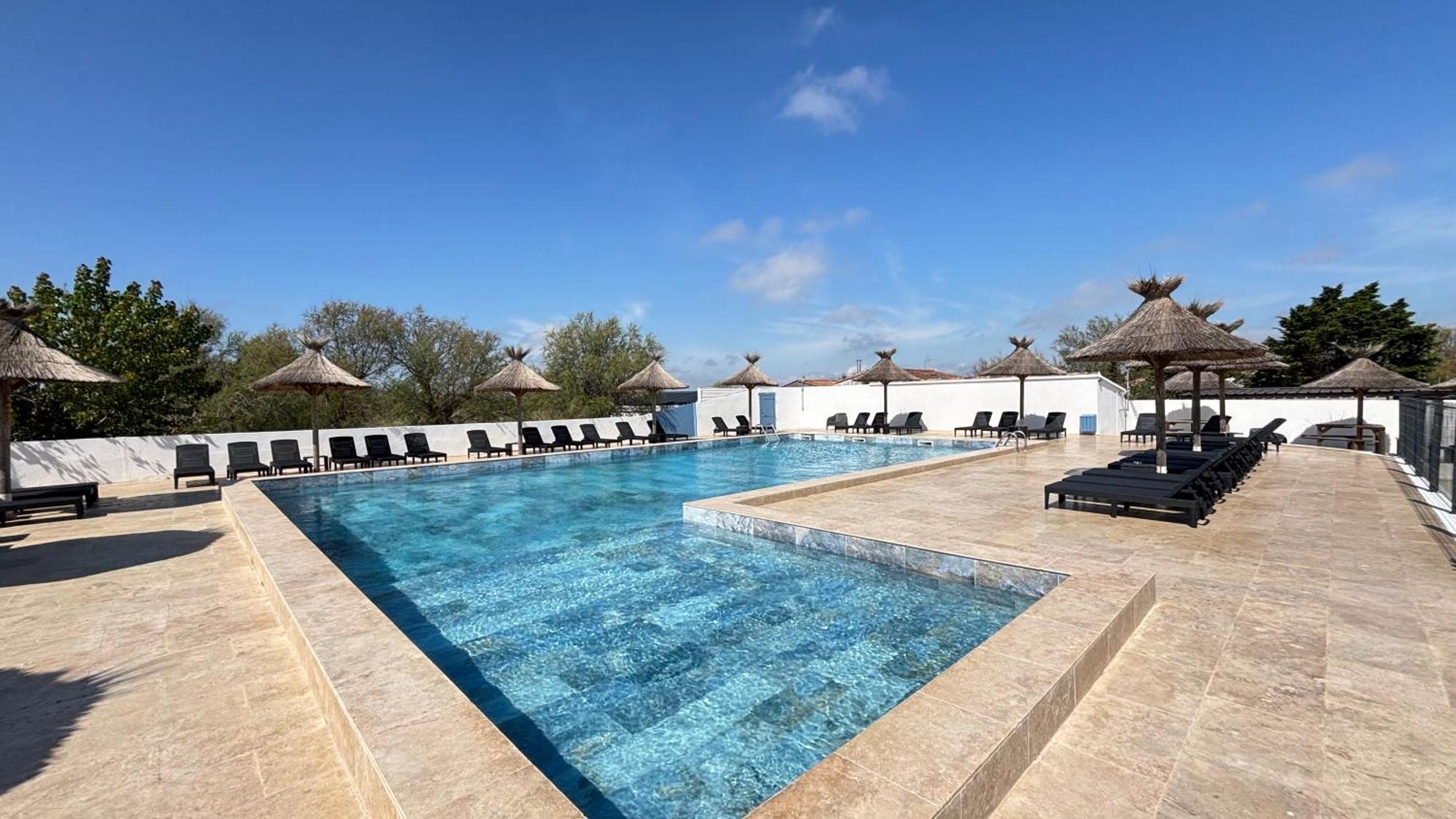 Hotel Mas Des Lys Saintes-Maries-de-la-Mer Buitenkant foto