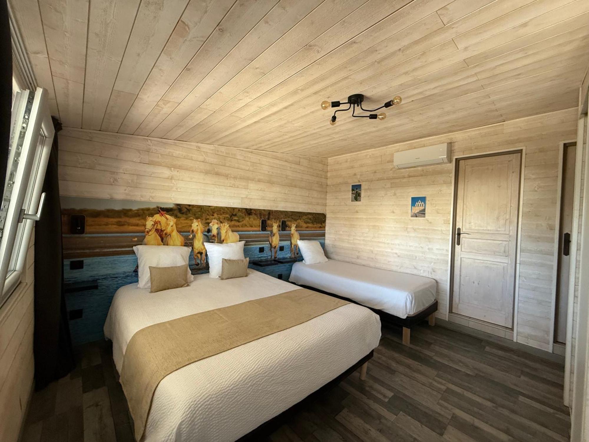 Hotel Mas Des Lys Saintes-Maries-de-la-Mer Buitenkant foto